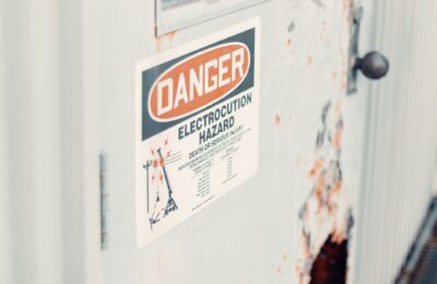 Intervențiile la incendii asociate echipamentelor electrice au crescut cu 21,6% în primele opt luni din 2026