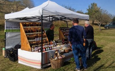 Zacusca gătită timp de nouă ore poate depăși 30 de lei la producătorii locali
