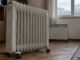 Caloriferul cu ulei și convectorul pot ajunge fiecare la 300 kWh lunar. Cum se calculează consumul pentru încălzire